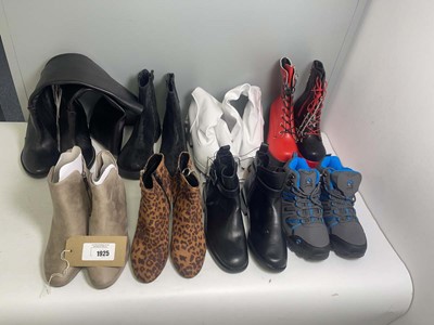 Lot 1925 - 8x Pairs of boots in various styles to include...