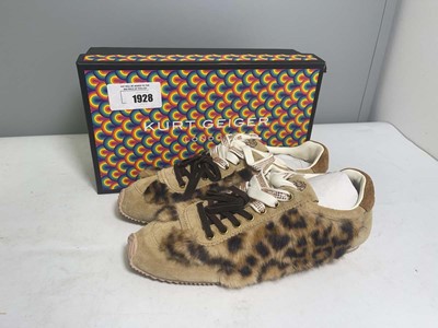 Lot 1928 - Kurt Geiger EU41 islington trainers in brown -...