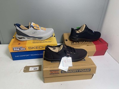 Lot 1934 - 3x Boxed pairs of Sketchers trainers in...
