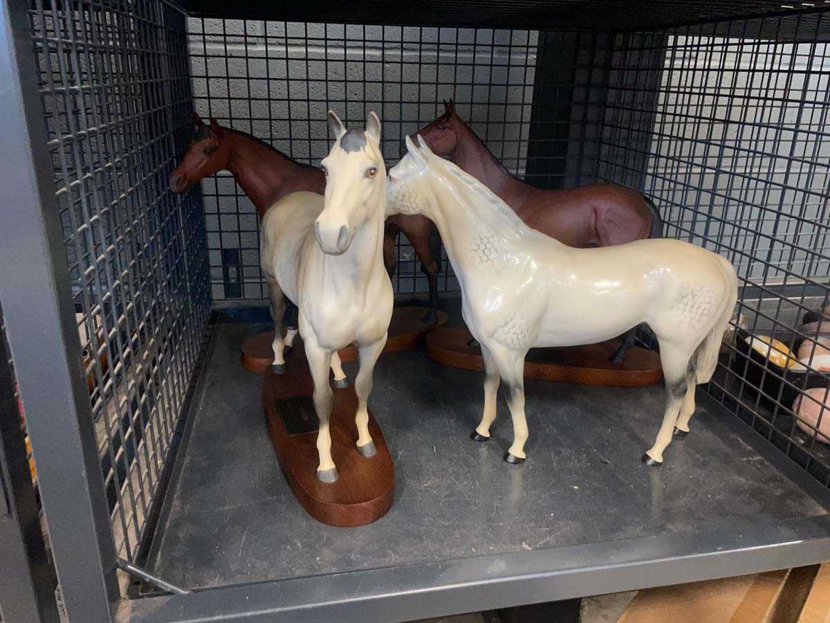 Lot 5624 - 4 Beswick horses