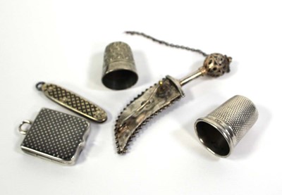 Lot 761 - Five items of silver and metalware comprising...