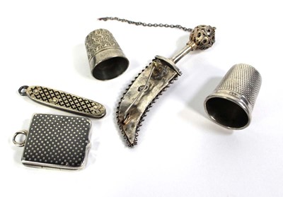 Lot 761 - Five items of silver and metalware comprising...