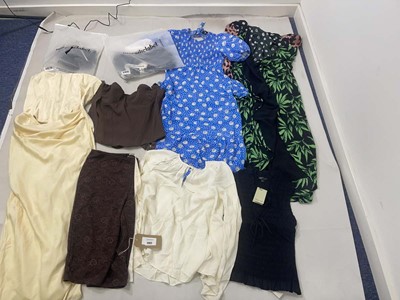 Lot 1962 - Clothing to include Mars the Label, White Fox,...