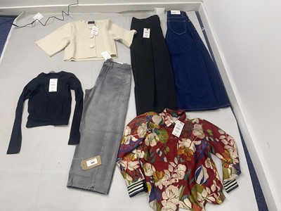 Lot 1966 - Zara & Sister Companies clothing