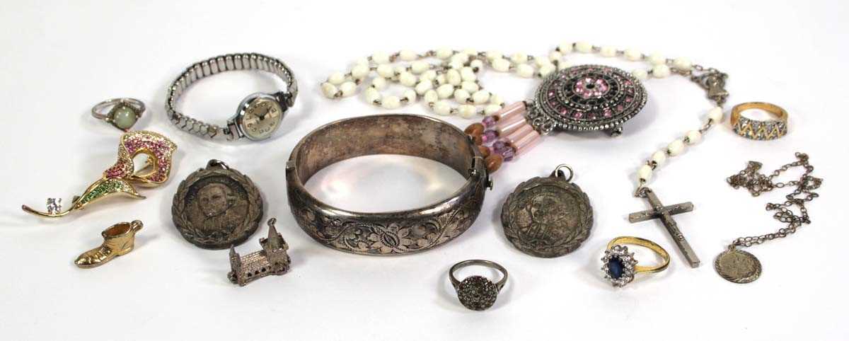 Lot 784 - A group of jewellery comprising a silver...