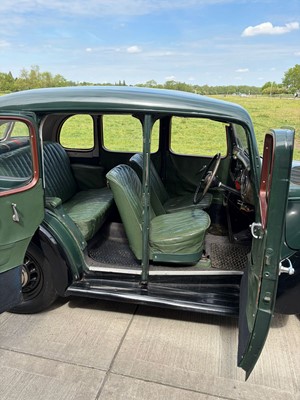 Lot Austin Cambridge saloon in green, 1141cc...