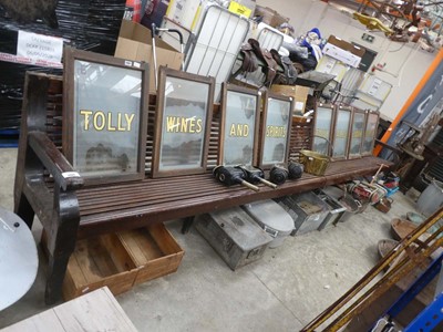 Lot Large wooden platform bench