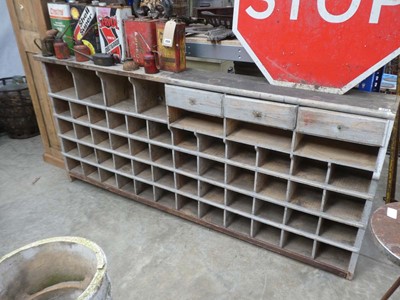 Lot Pine 3 drawer pigeon hole rack