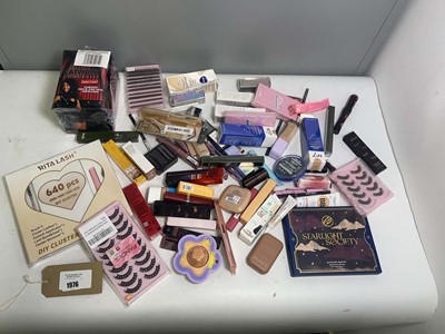 Lot 1976 - Large bag of mixed makeup