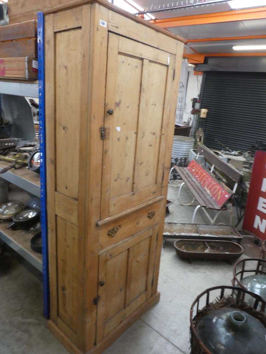Lot Pine 2 door single drawer pantry cupboard