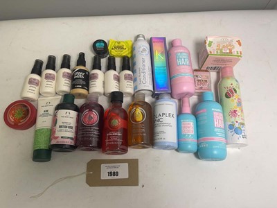 Lot 1980 - Hair care & cosmetics to include PLouise,...