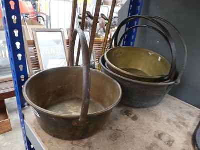 Lot 4 various size single handled copper pans
