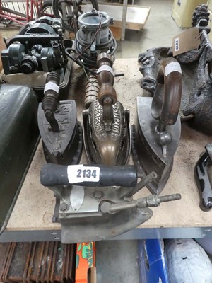 Lot Set of 4 smoothing irons