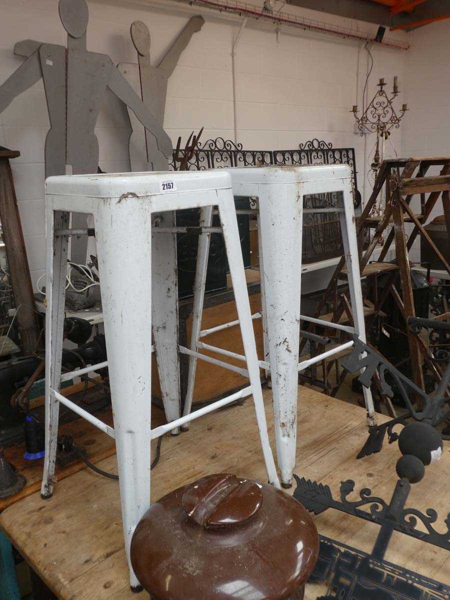 Lot Pair of white enamelled stools