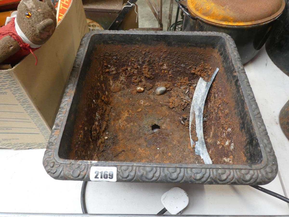 Lot Decorative cast iron pot
