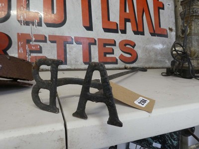 Lot Wrought iron animal hot press stamp inscribed '...