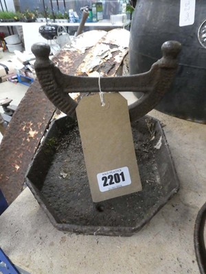 Lot Cast iron boot scrape