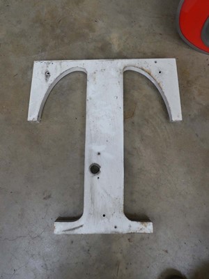 Lot Large quantity of galvanised lettering