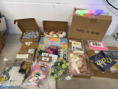 Lot 1816 - Collection of party related items to include...