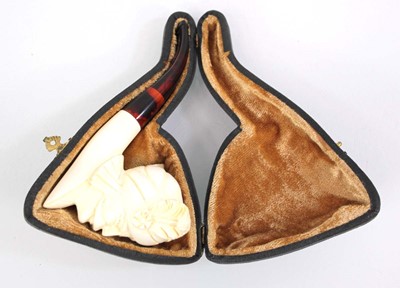 Lot 84 - A cased 20th century meerschaum type figural pipe