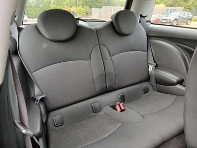Lot (GL59 TTV) 2009 Mini One Auto 3-door hatchback...