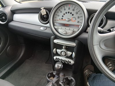 Lot (GL59 TTV) 2009 Mini One Auto 3-door hatchback...