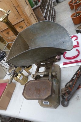 Lot 2228 - Todd's, Cambridge weighing scales