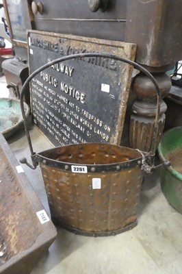 Lot 2261 - Copper beaten single handled basket