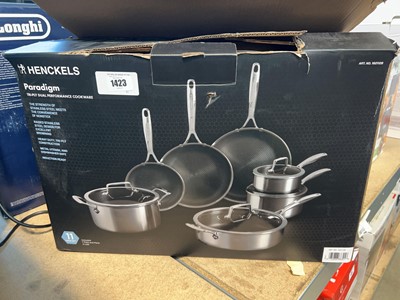 Lot 1423 - Boxed Henckels Paradigm dual performance...