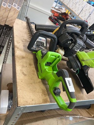 Lot 2695 - Greenworks 24V cordless hedge trimmer (no...