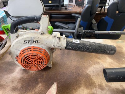 Lot 2698 - Stihl BG85 petrol leaf blower