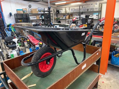 Lot 2713 - Forge Steel 80L metal wheelbarrow