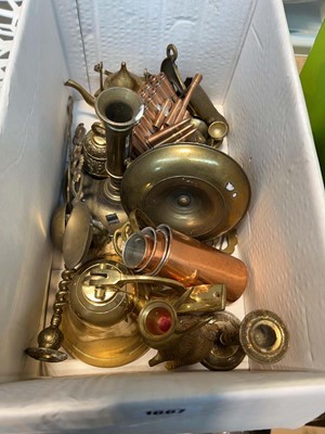 Lot 1667 - Box of mixed metalwares incl. graduated copper...