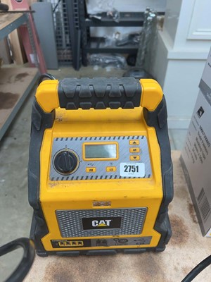 Lot 2751 - CAT car jump start professional power station
