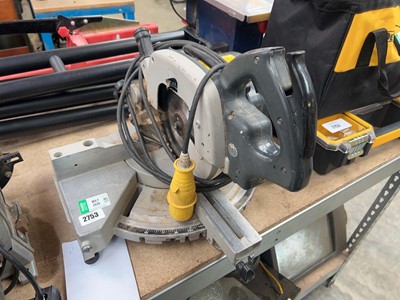Lot 2753 - 110V sliding saw