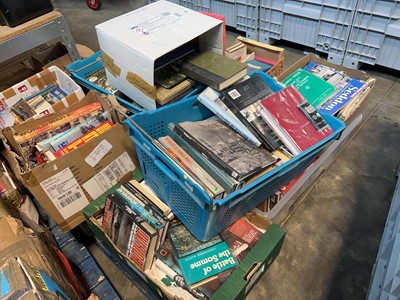 Lot 1712 - Pallet of books