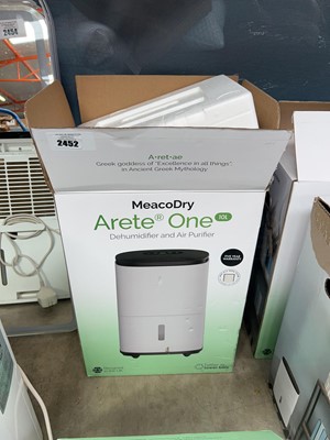 Lot 2870 - Boxed MeacoDry Arete One 10L electric...
