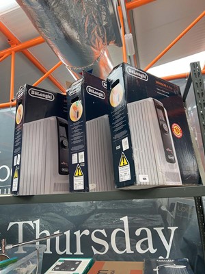 Lot 2878 - 3 boxed De'Longhi Dragon 4 Pro electric oil...