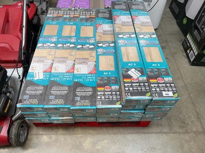 Lot 2885 - Pallet containing 20 packs of Golden Select...