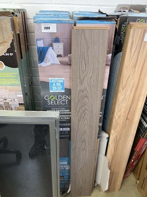 Lot 2888 - 8 packs of Golden Select water resistant...