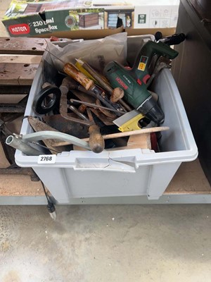 Lot 2768 - Large grey crate of mixed tooling