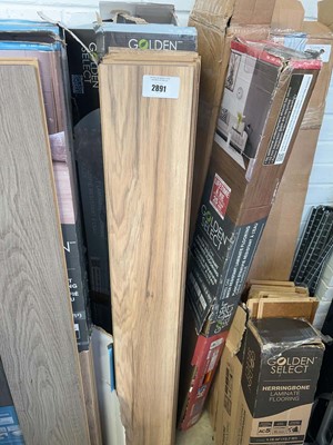 Lot 2891 - 4 packs of Golden Select water resistant...