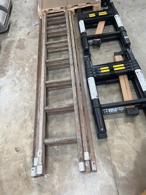 Lot 2795 - Wooden 3 section ladder