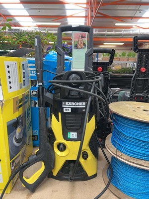 Lot 2816 - Karcher K5 electric pressure washer with hose...