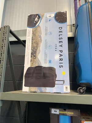 Lot 1760 - Boxed Delsey 28" duffel bag