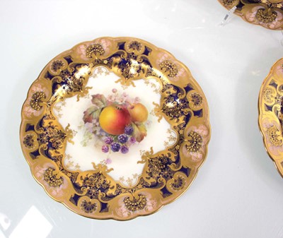 Lot 208 - An early 20th century Royal Worcester part...