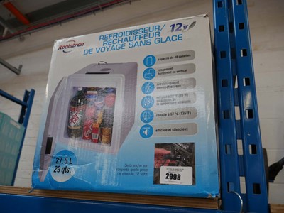 Lot 2998 - Boxed 12 in car cool box/ warmer