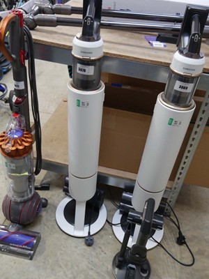 Lot 3070 - Samsung Bespoke Jet cordless stick vacuum...
