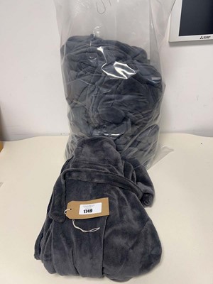 Lot 1749 - Approx. 5 men's plush robes by TB.