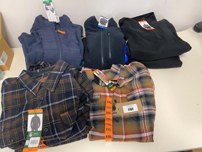 Lot 1762 - Approx. 9 men's jackets, 1/2 zip jumpers and...